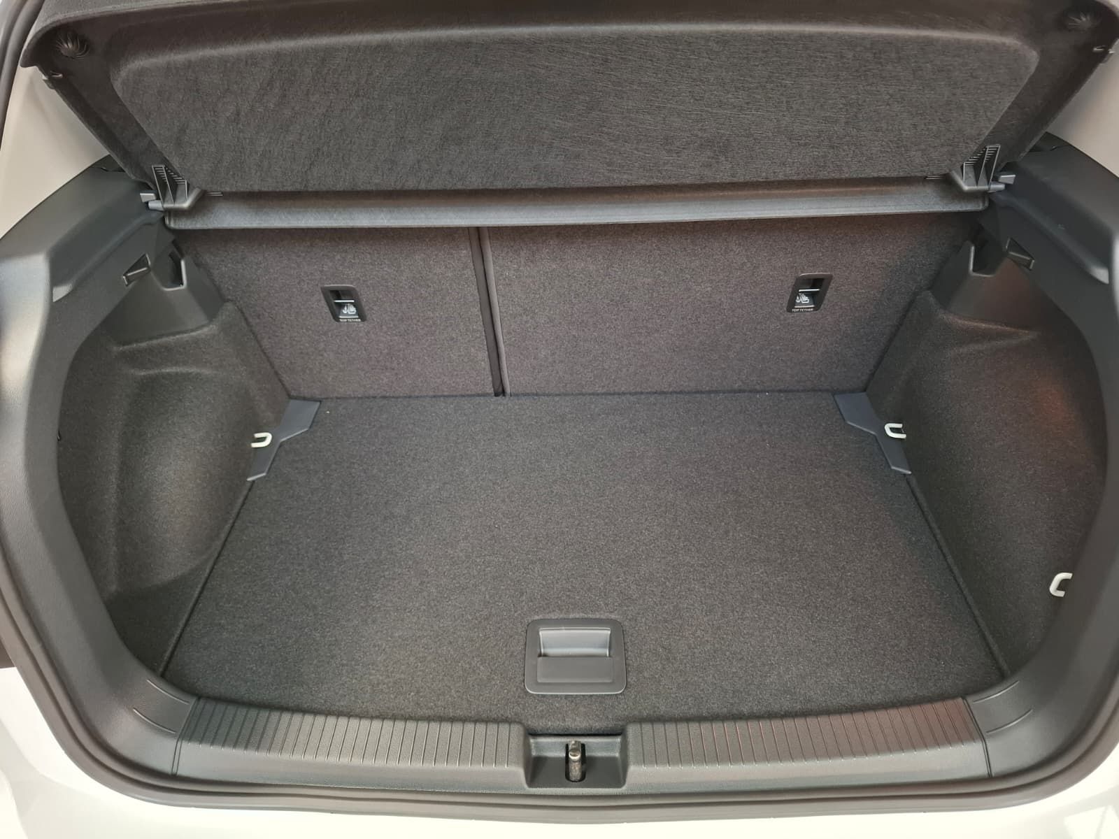 Fahrzeugabbildung Volkswagen T-Cross Energy 1.0 TSI 70 kW + LED +ACC +LaneAss