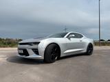 Chevrolet Camaro 6.2 V8 MT -Einzelstück-520PS-1.Hand - silberne Chevrolet Camaro