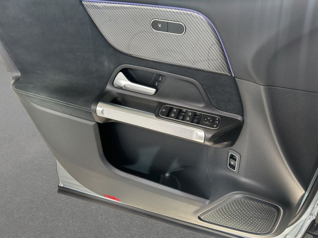 Fahrzeugabbildung Mercedes-Benz GLB 200 d AMG*NIGHT*DISTR*KEYL*KAMERA*ALARM