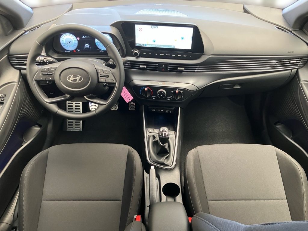 Fahrzeugabbildung Hyundai BAYON 1.0 T-GDI 6-MT Blackline Fernlichtass. LED