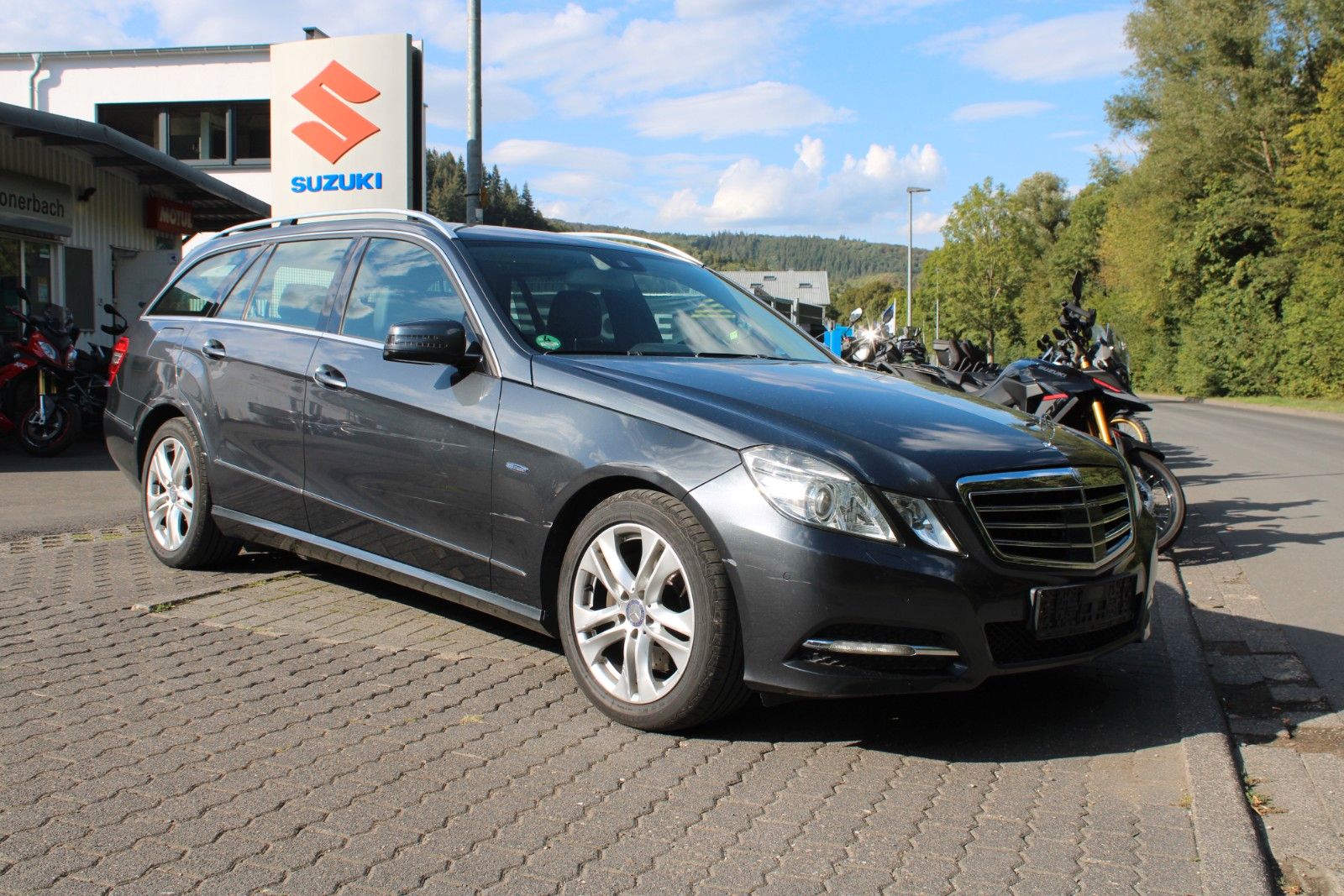 Mercedes E 350 - 1