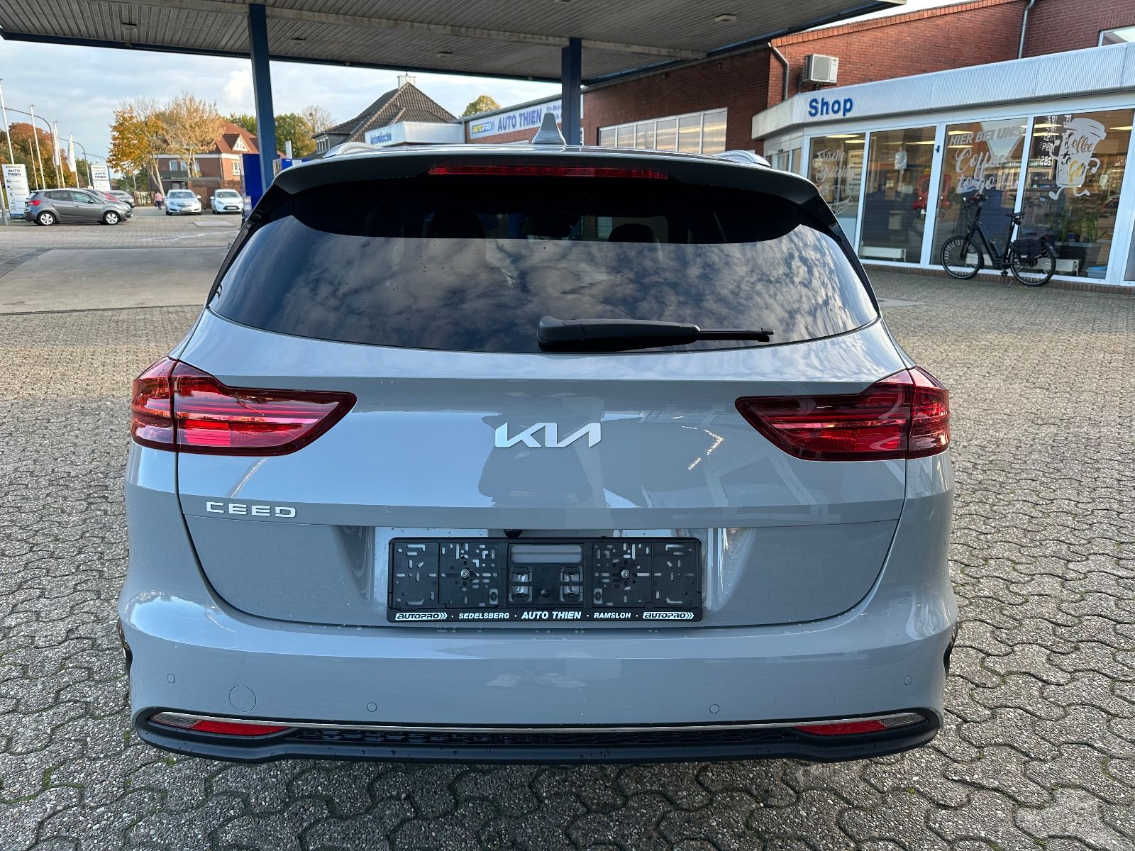 Fahrzeugabbildung Kia Ceed Sportswagon 1.0 T-GDi DCT Navi/GRA/Shzg/PDC