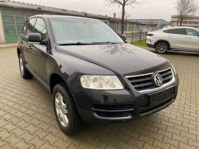 Volkswagen Touareg 2004 — interior