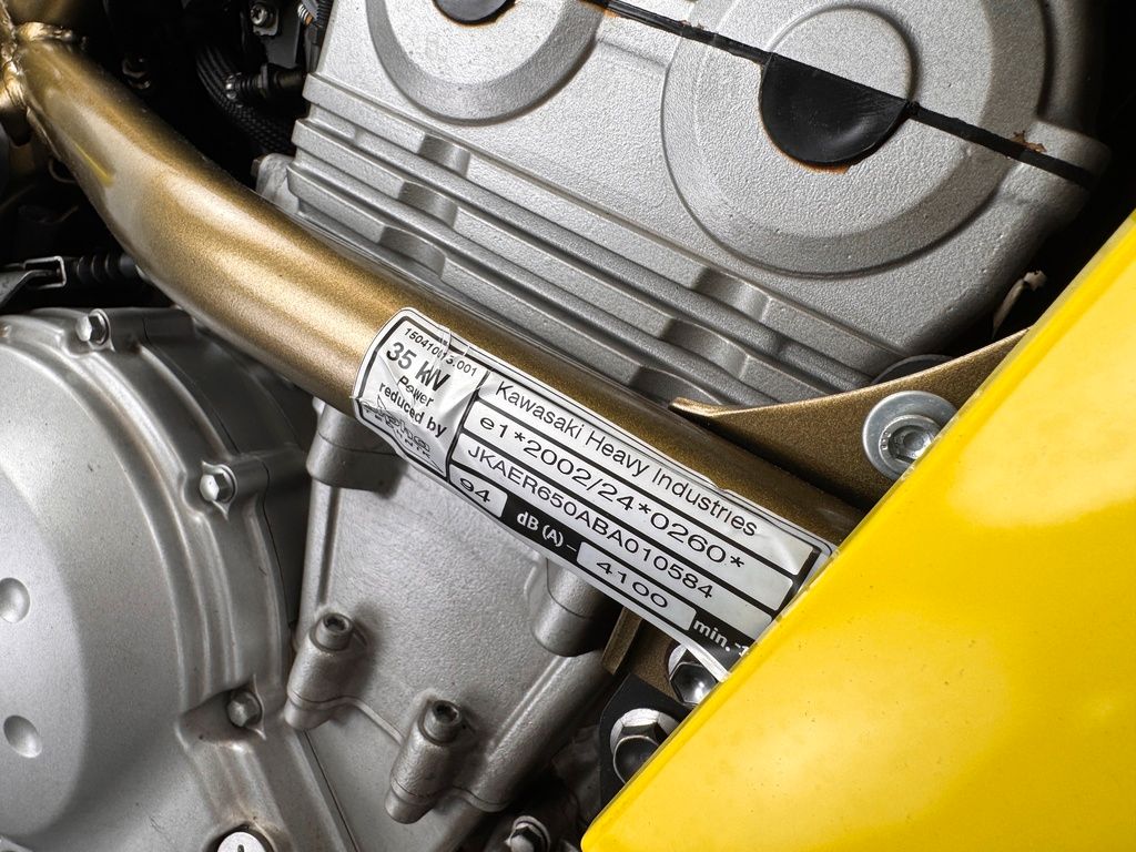 Fahrzeugabbildung Kawasaki ER-6N ABS *A2 48 PS *SERVICE NEU *REIFEN NEU
