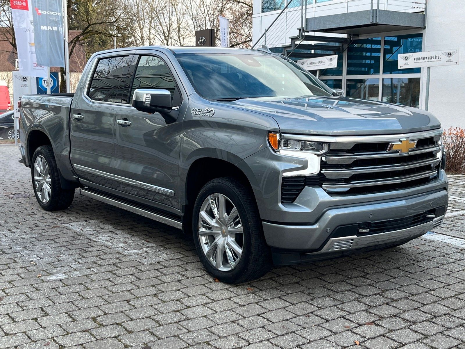 Fahrzeugabbildung Chevrolet Silverado 6.2 V8 High Country MY2025