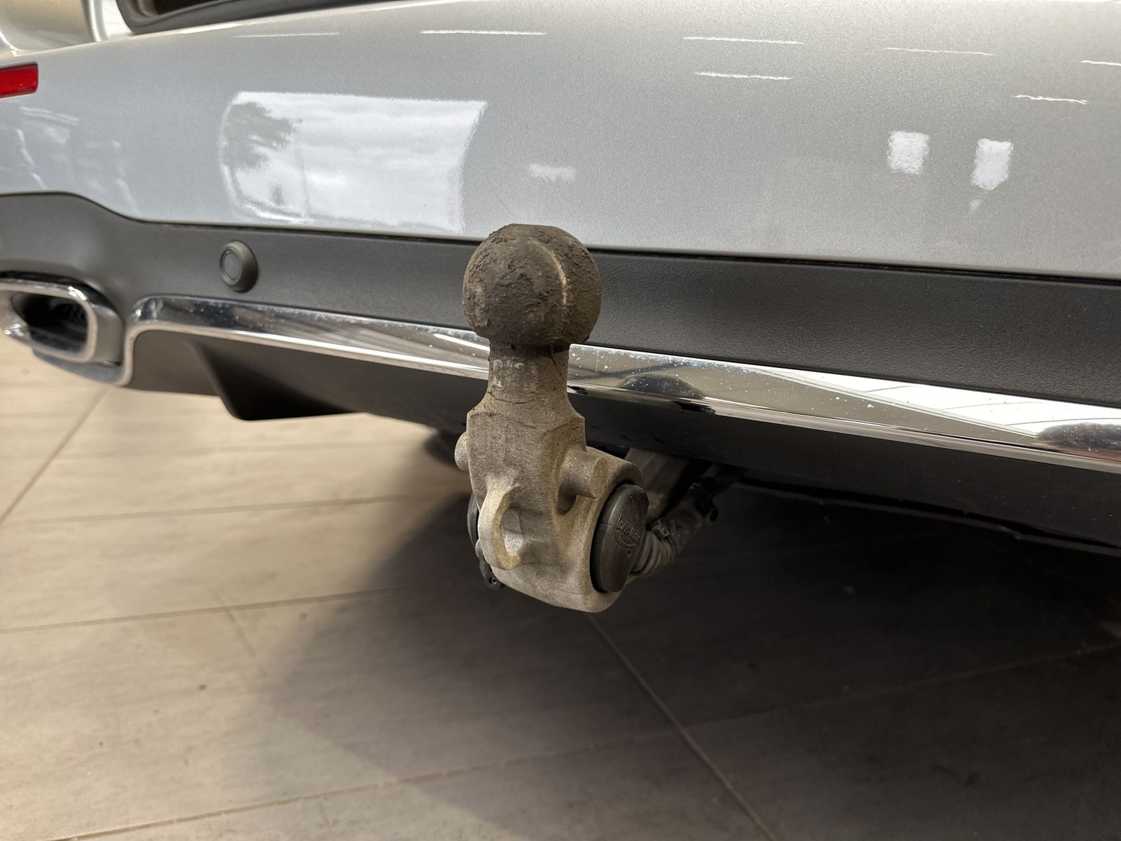 Fahrzeugabbildung Mercedes-Benz E 300d 4M T AMG-Line NAV+LED+360°+HUD+AHK+VC+ACC