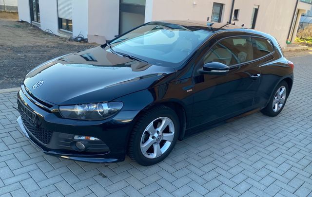 Volkswagen Scirocco 1.4 TSI BMT Life/Panorama/Bi-Xenon/Alu