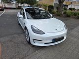 Tesla Model 3 Allradantrieb mit Dualmotor Long Ran...