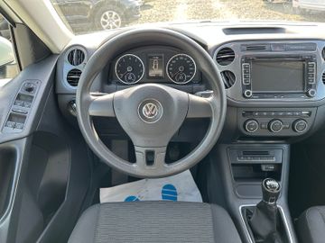 Volkswagen Tiguan - 10