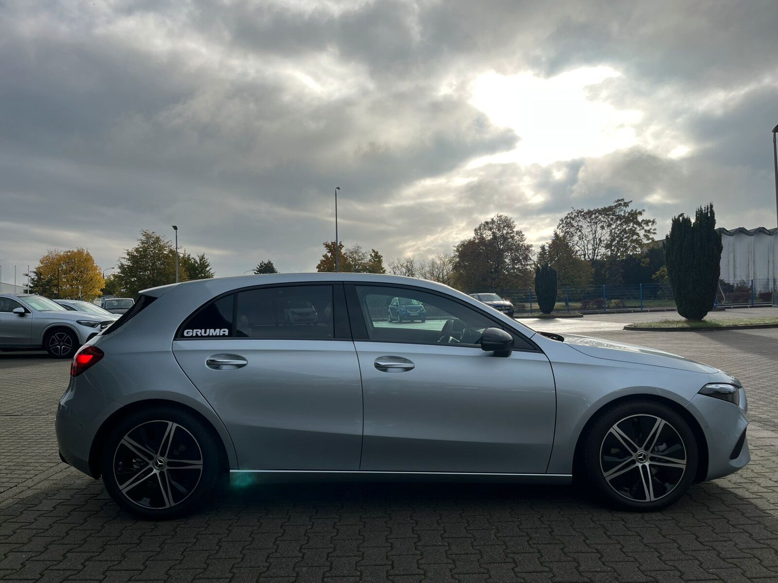 Mercedes-Benz A 200 d Progressive Night AHK Pano Distro KeyGo foto 4