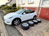Tesla Model Y SR RWD (8-fach bereift, AHK) - Tesla MODEL Y SR Gebrauchtwagen