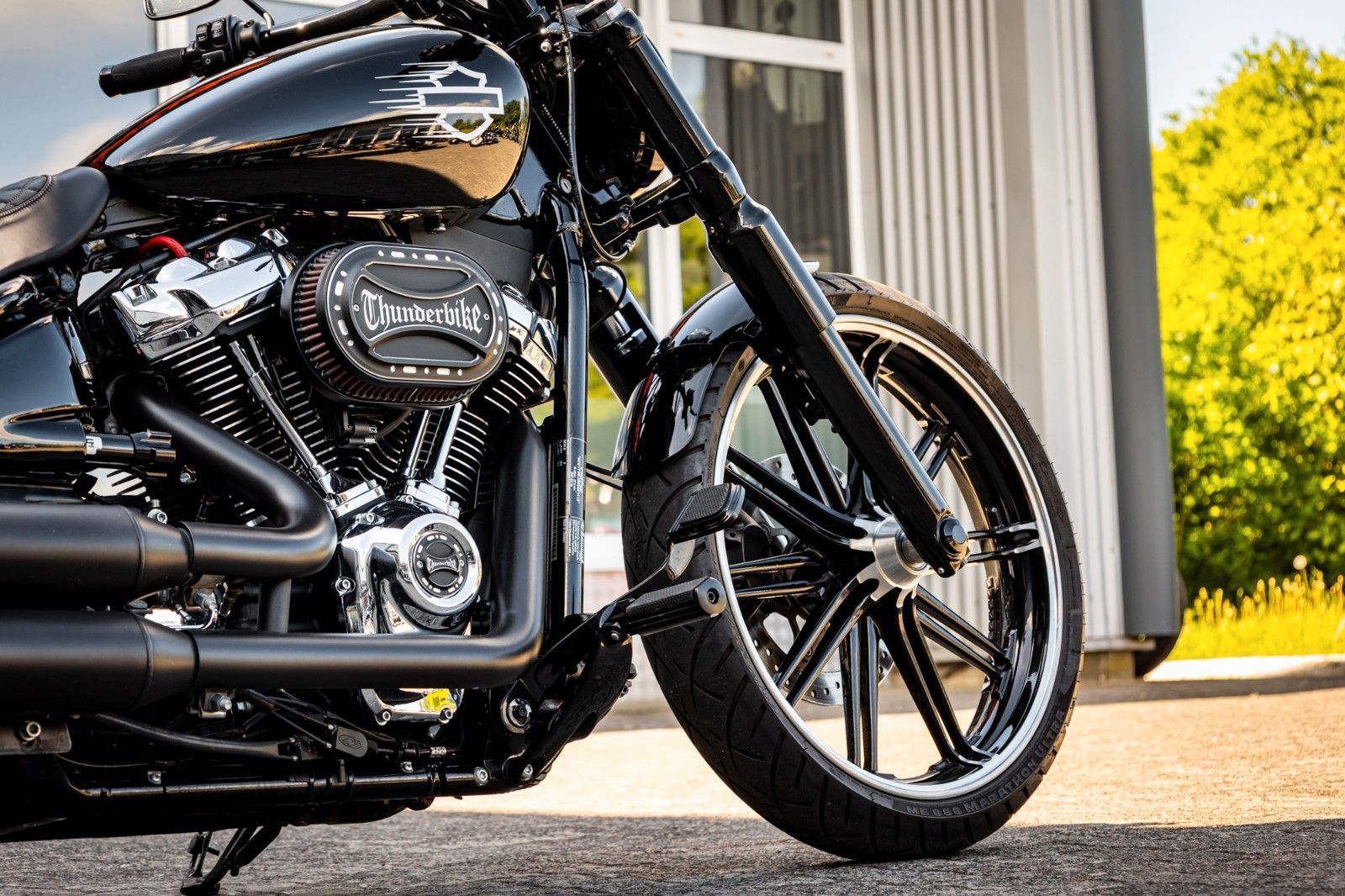 Fahrzeugabbildung Harley-Davidson FXBRS Breakout 114 cui - Jekill & Hyde