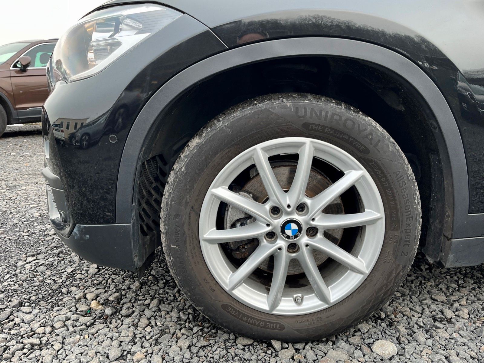 Fahrzeugabbildung BMW X1 sDrive18i Aut. Navi SCHECKHEFT Parkass SPORTS