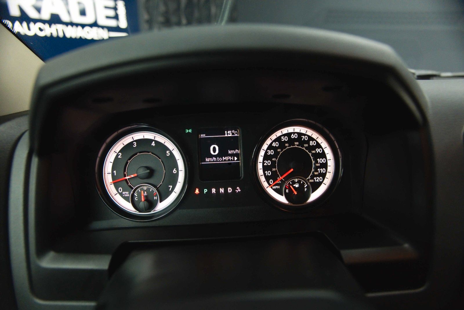 Fahrzeugabbildung Dodge RAM 5.7 V8 HEMI 4x4 OFFROAD Night-Paket LONGBED