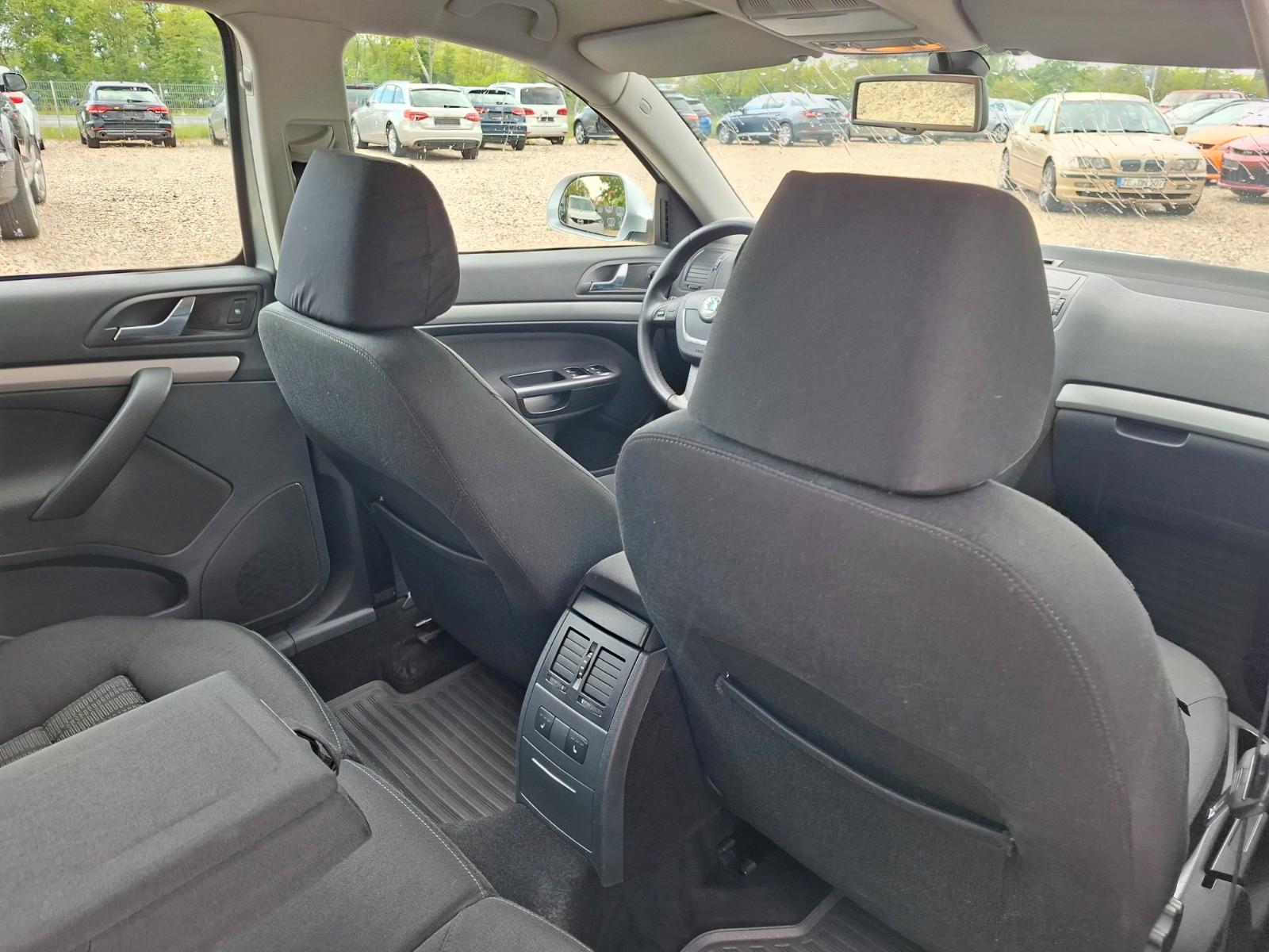 Skoda Octavia 2010 — photo 25