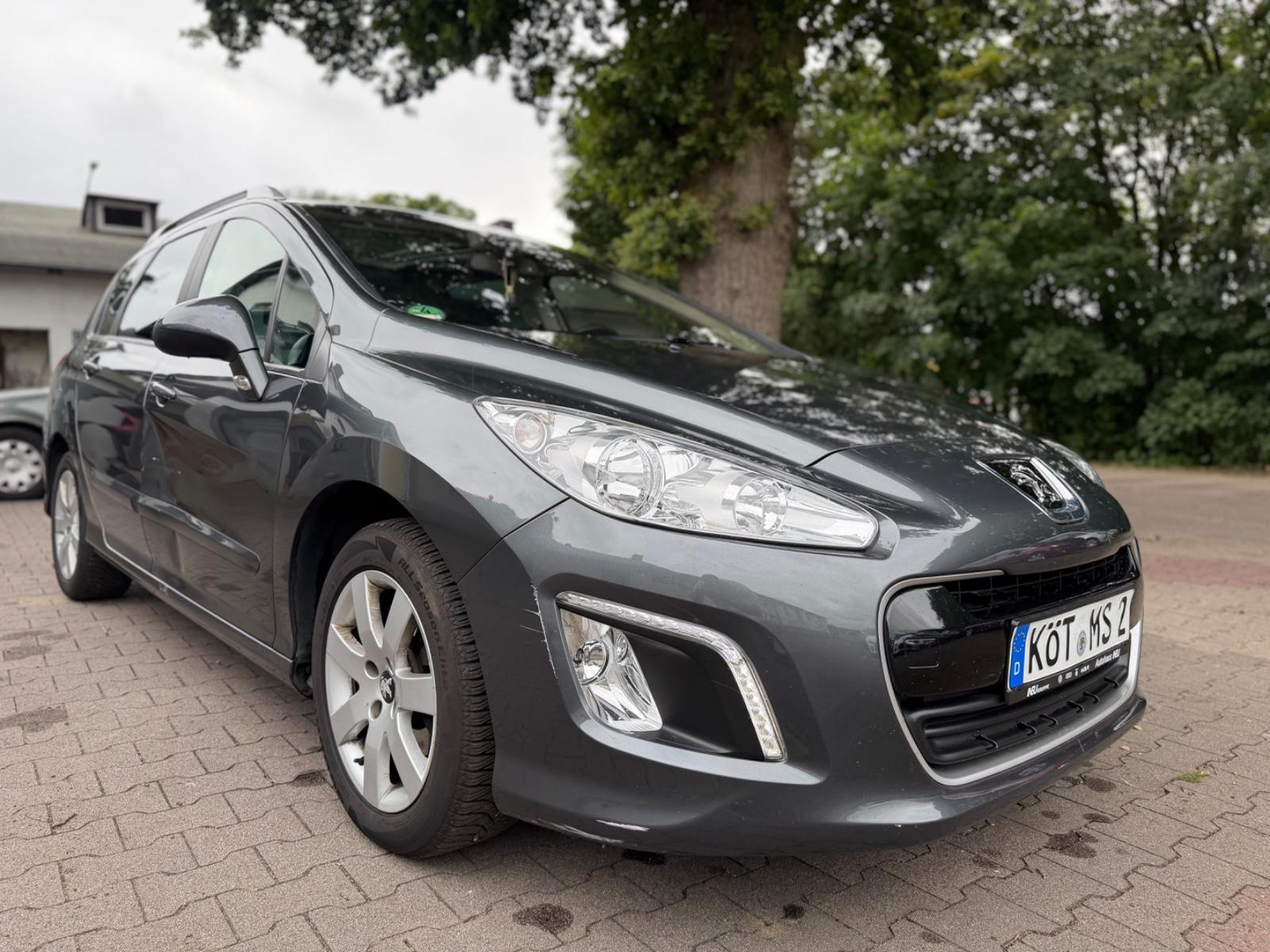 Peugeot 308 2012 — photo 7
