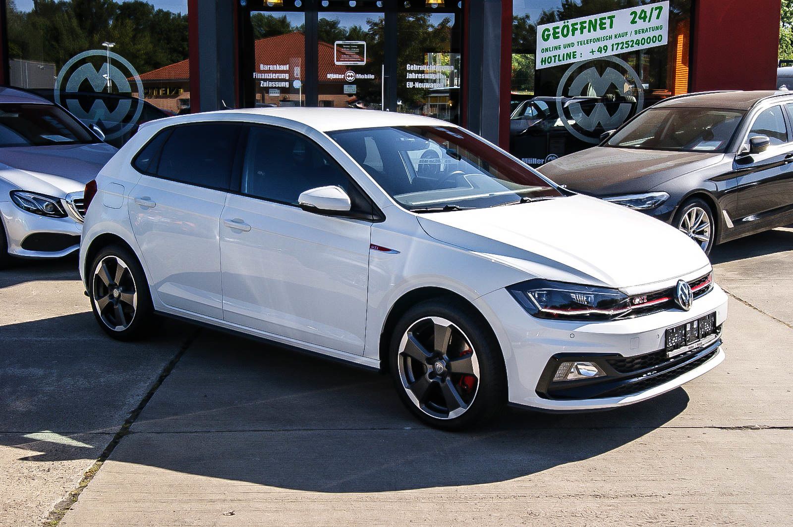 Fahrzeugabbildung Volkswagen Polo GTI 2.0 TSI DSG NAVI LED ACC SPORT 1.HAND