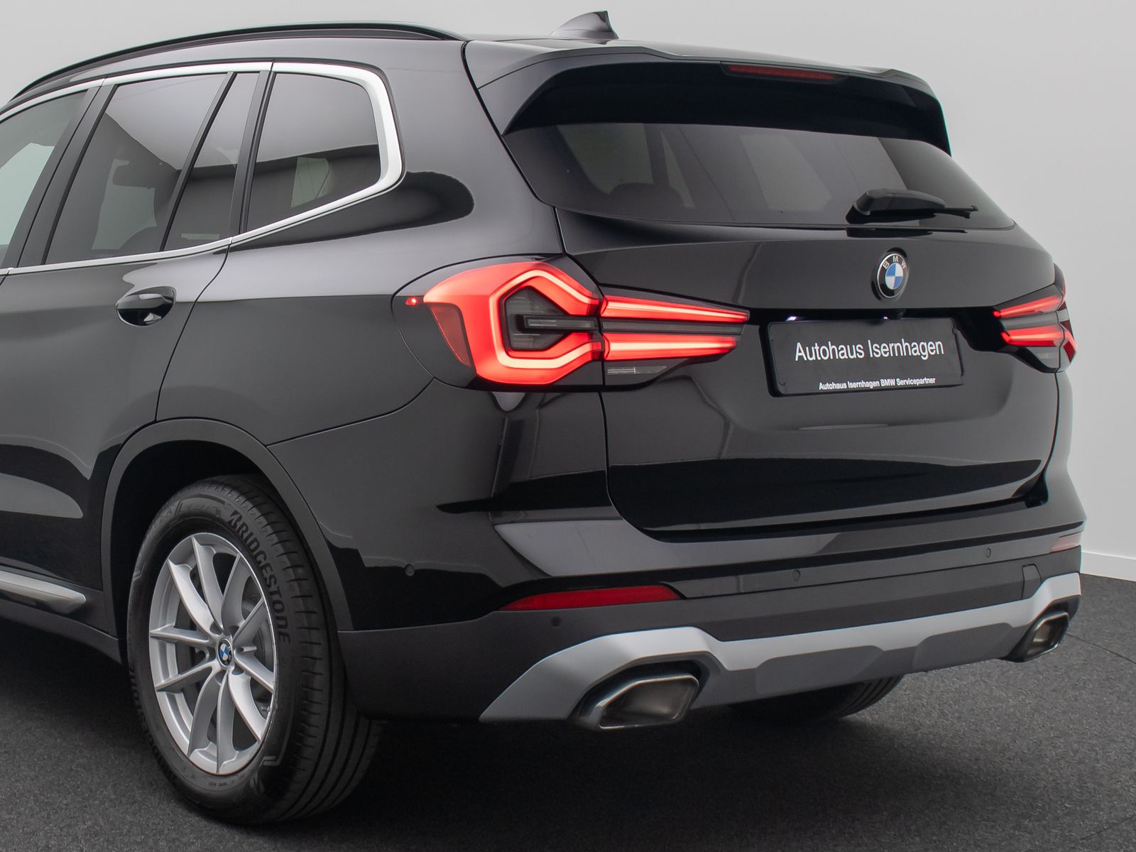 Fahrzeugabbildung BMW X3 xD30d Kamera DAB HiFi Lenkrhzg Alarm Sport