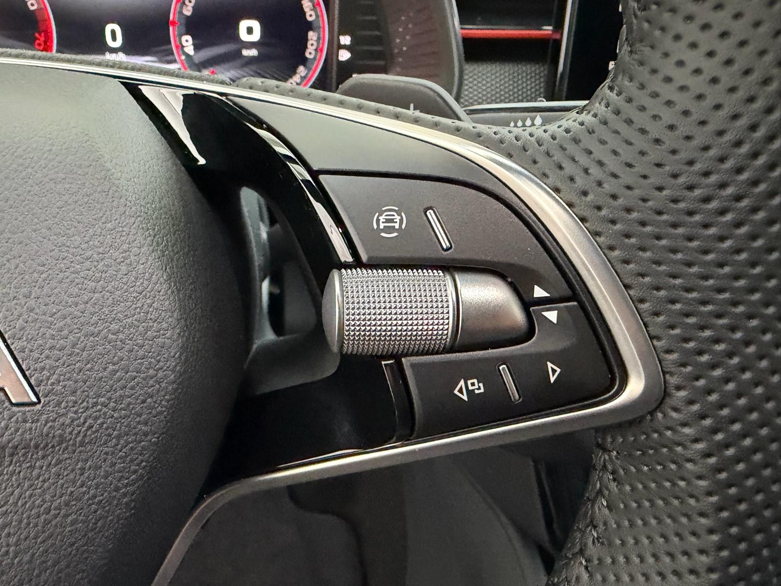 Skoda Kamiq Monte Carlo 1.5TSI DSG#Pano#AHK#Kamera#SHZ