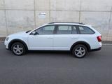 Skoda Octavia Combi Scout 4x4 2,0 TDI DSG Standheizung - Skoda Octavia mit Diesel-Antrieb: Combi