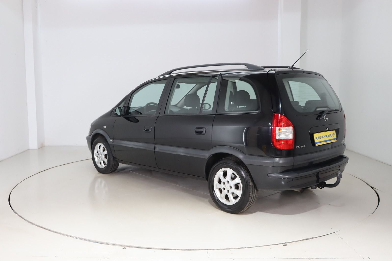 Fahrzeugabbildung Opel Zafira A 1.8i 7 Sitze * HU/AU 03.27 * AHK