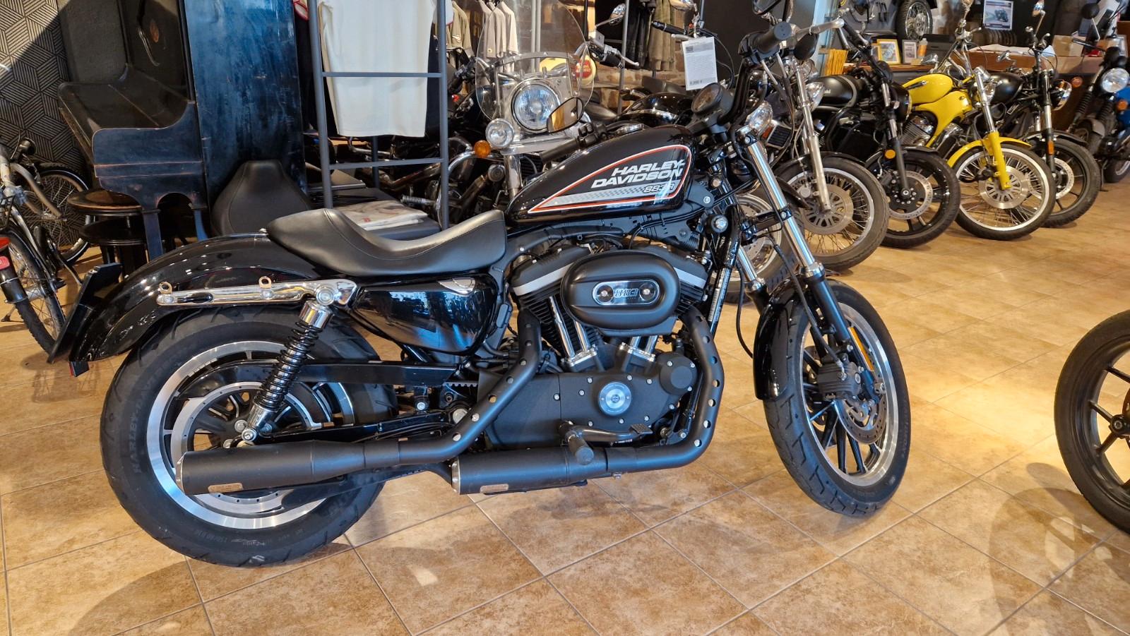 Harley-Davidson XL883 R