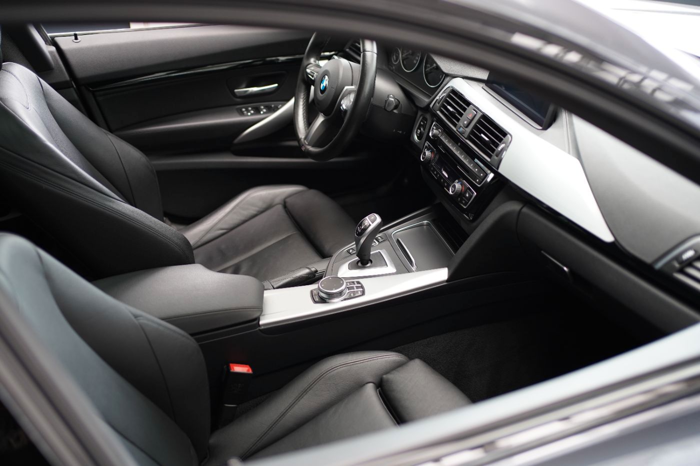 Fahrzeugabbildung BMW 320d xDrive Gran Turismo M-Sport +LED+HeadUp+AHK
