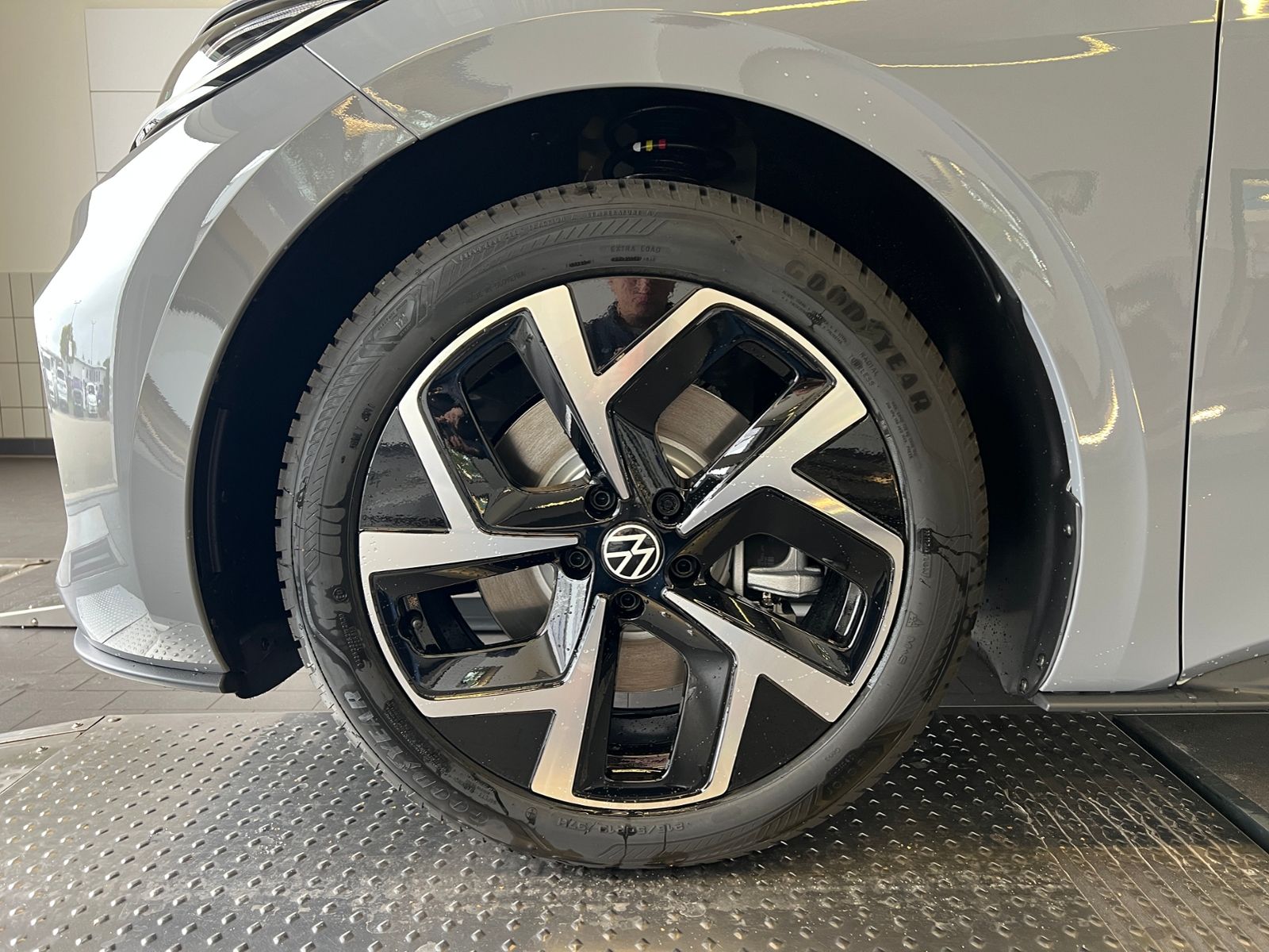 Fahrzeugabbildung Volkswagen ID.3 NEO Life 50 kWh *19" LM-Felge, Ganzjahresre