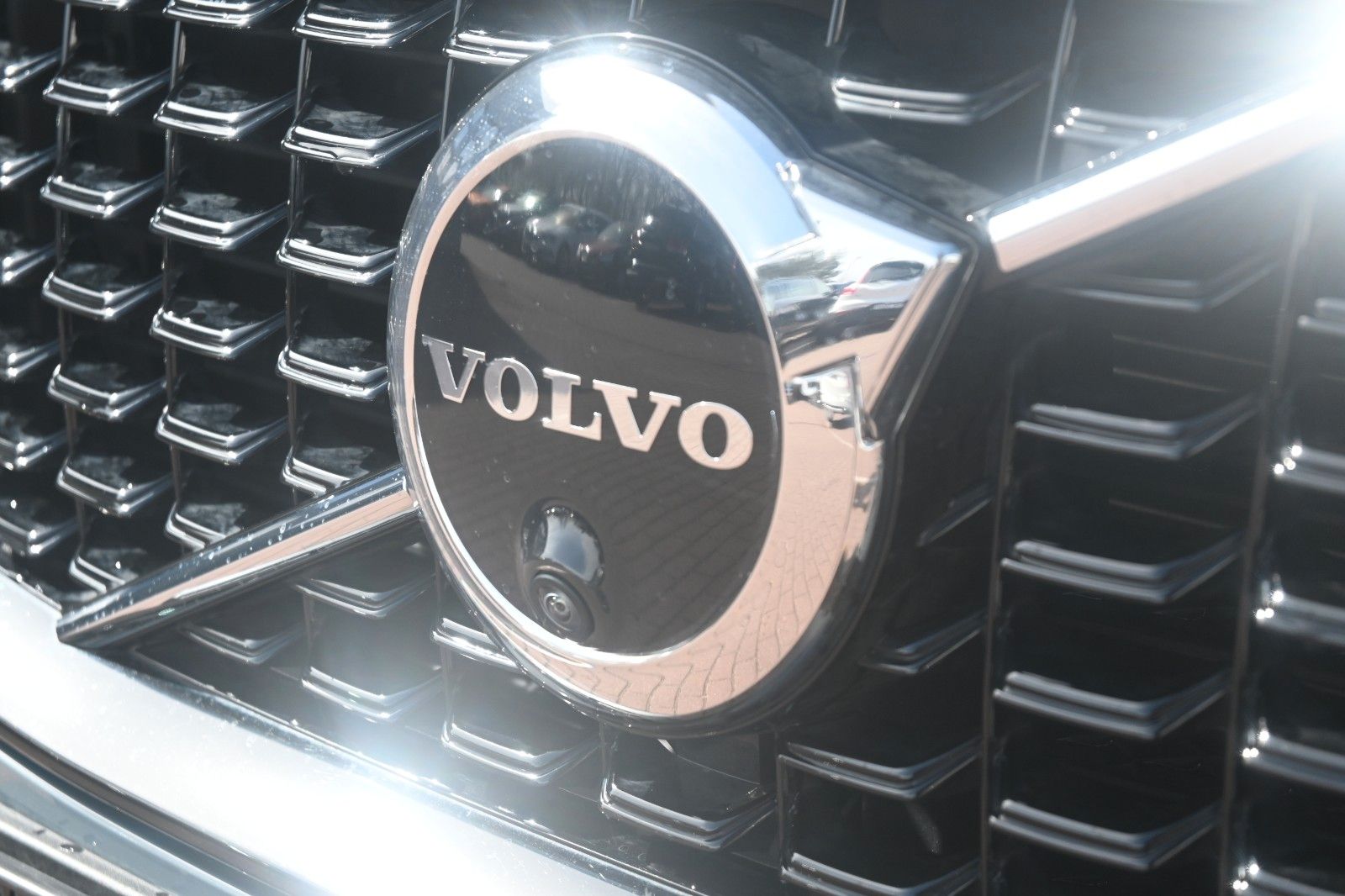 Fahrzeugabbildung Volvo XC90 B5D *Ultimate Dark*360*STHZ*PANO*LUFT*VOLL