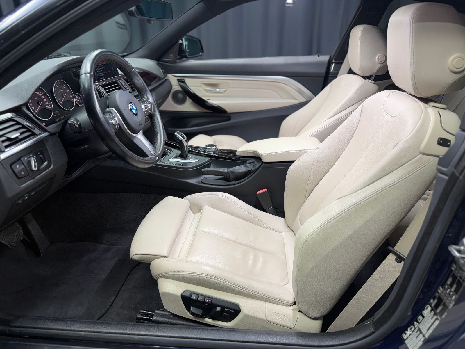 Fahrzeugabbildung BMW BMW 435i xDrive Coupe M Sport|INDIVIDUAL|H/K|HuD