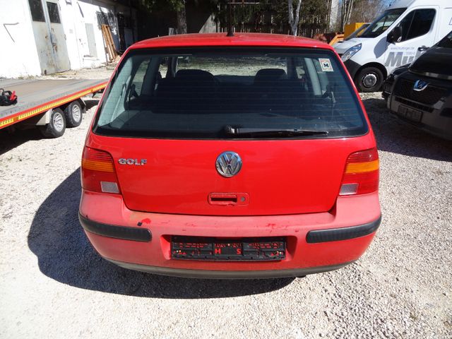 Fahrzeugabbildung Volkswagen Golf 1.4 Basis/2.Hand/