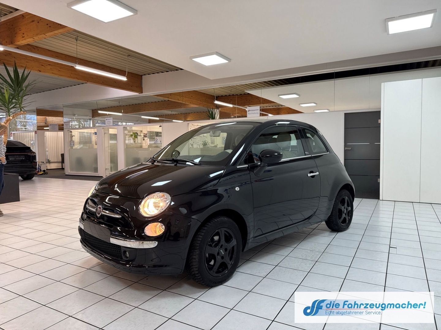 Fahrzeugabbildung Fiat 500 Lounge Faltdach PDC *IM KUNDENAUFTRAG
