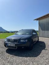 Audi S4 B6 4.2 quattro Avant  - Audi S4 aus 2003: Kombi