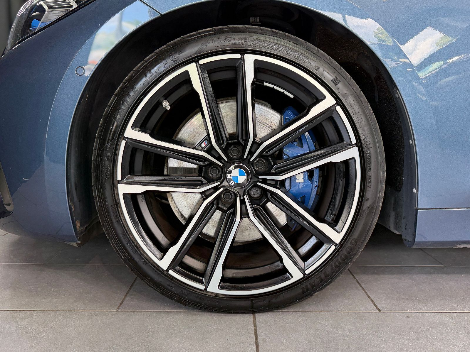 Fahrzeugabbildung BMW M440i xDrive Coupe|LASER|H&K|360°|M-Sitze|Gestik