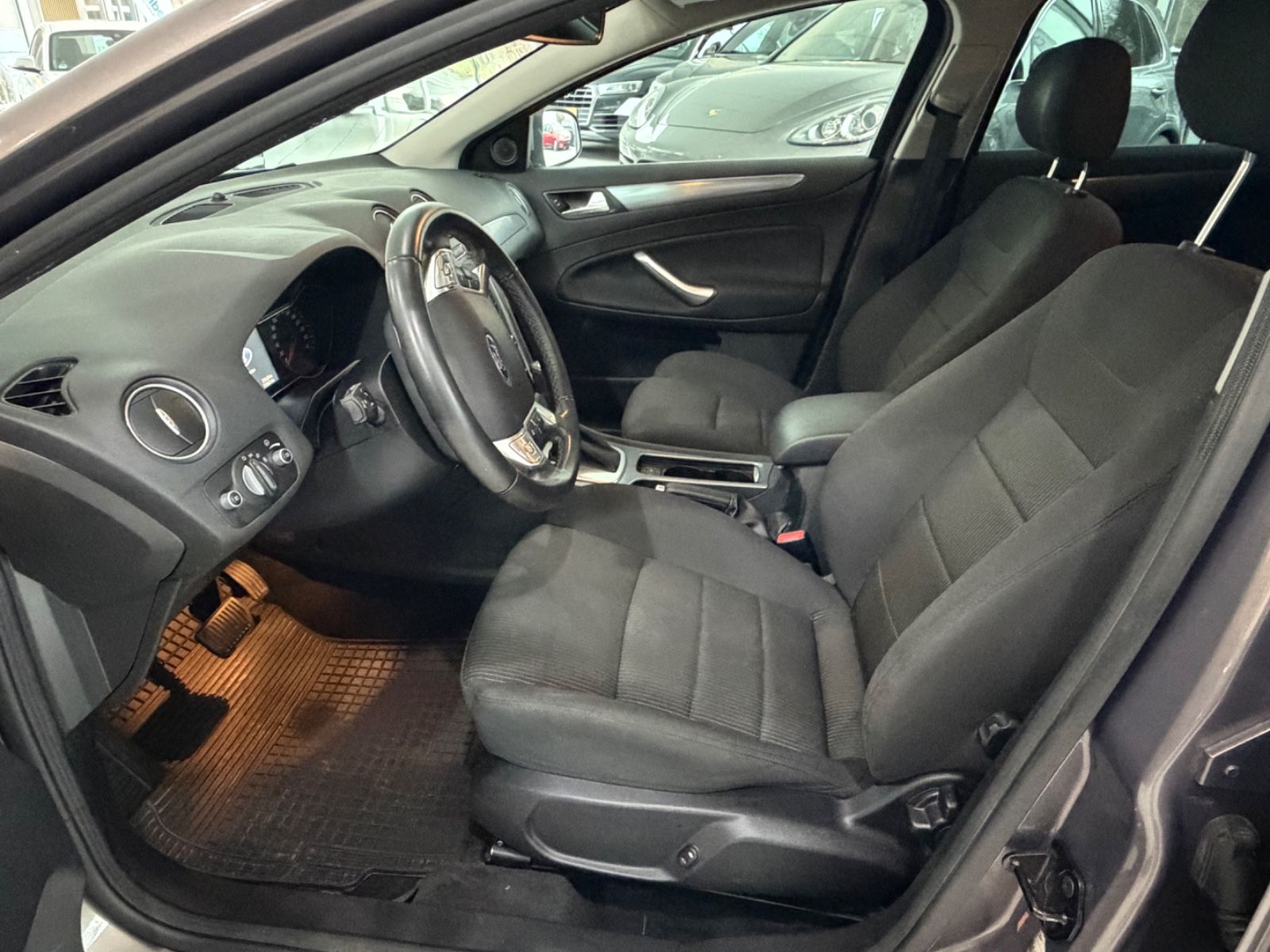 Fahrzeugabbildung Ford Mondeo Turnier Titanium