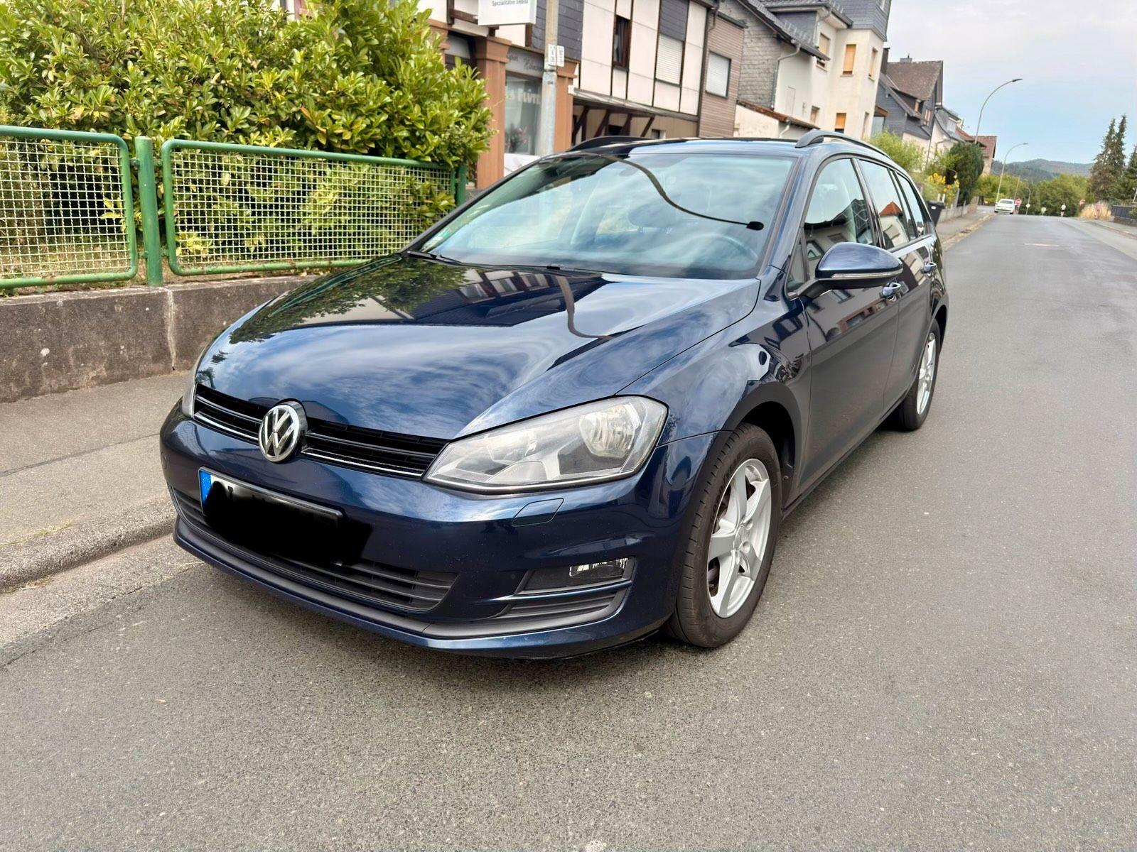 Volkswagen Golf 2014 — interior