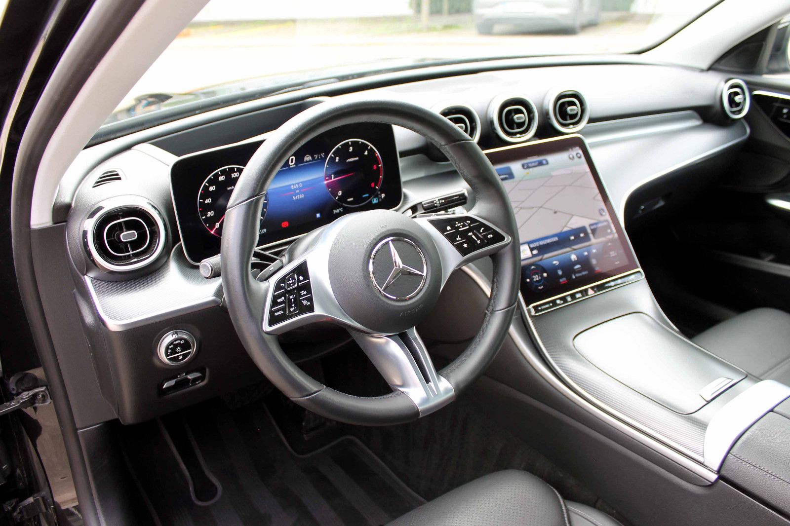 Fahrzeugabbildung Mercedes-Benz C220d T-Modell Avantgarde LED ACC 360° AHK AMBI