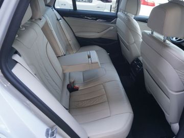 BMW 530 - 11