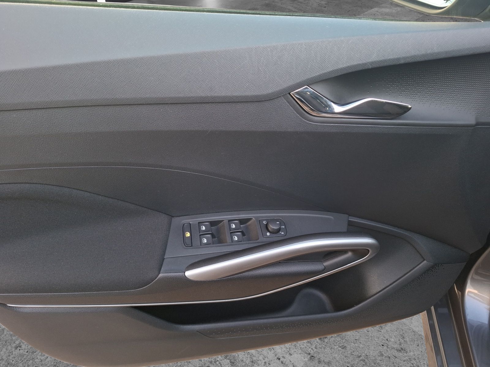 Fahrzeugabbildung SKODA Fabia TSI Style LED Navi AID ACC RFK SH LM