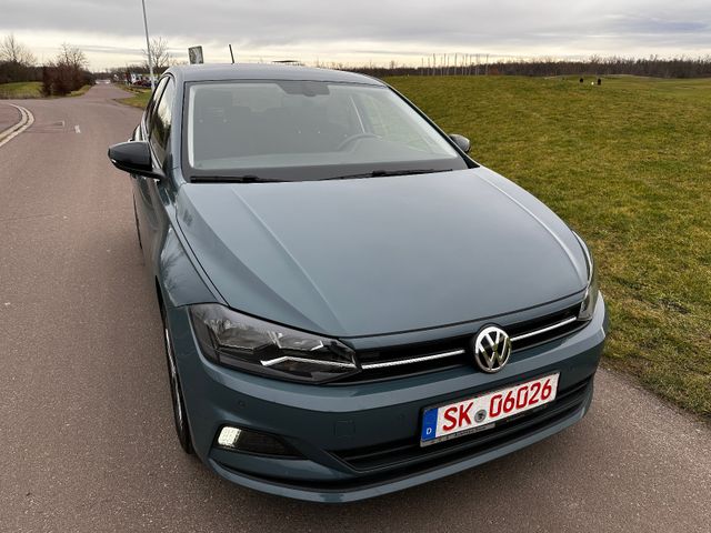 Volkswagen Polo VI IQ.DRIVE*NAVI*TEMPOMAT*CARPLAY*PDC*