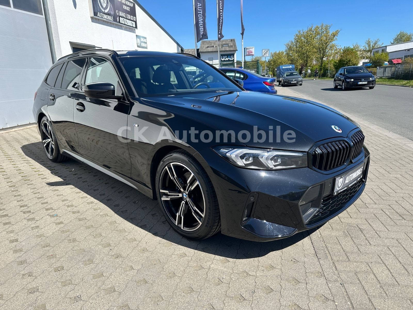 Fahrzeugabbildung BMW 320d Touring M-Sport Facelift/Shadow-Line/Navi
