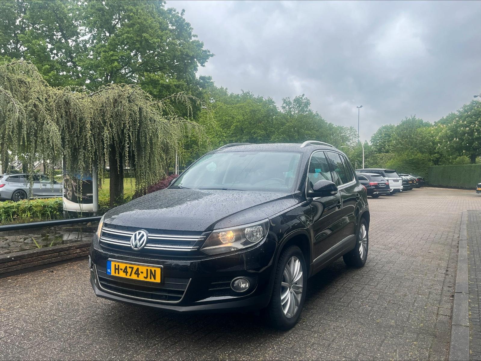 Volkswagen Tiguan Sport | Pano | Alcantara