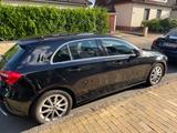Mercedes-Benz A 200 MBUX  + Neue Bremsschbn. Reifen - Mercedes-Benz A 200 Gebrauchtwagen in Hamburg
