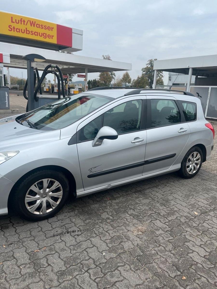 Peugeot 308 2011 — photo 12