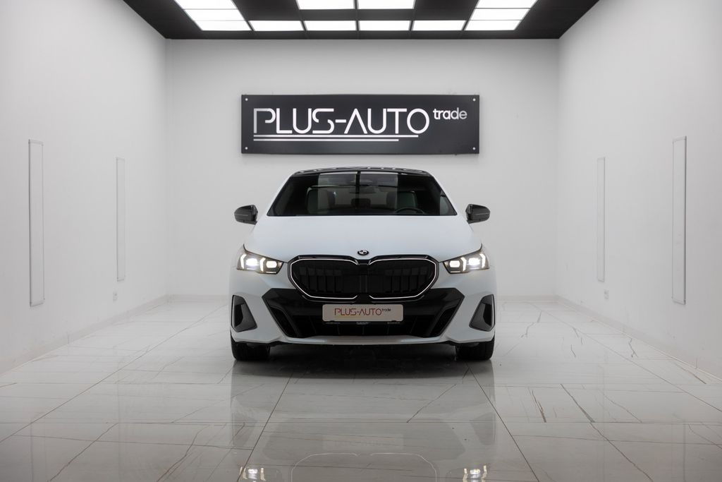 Image of BMW 540