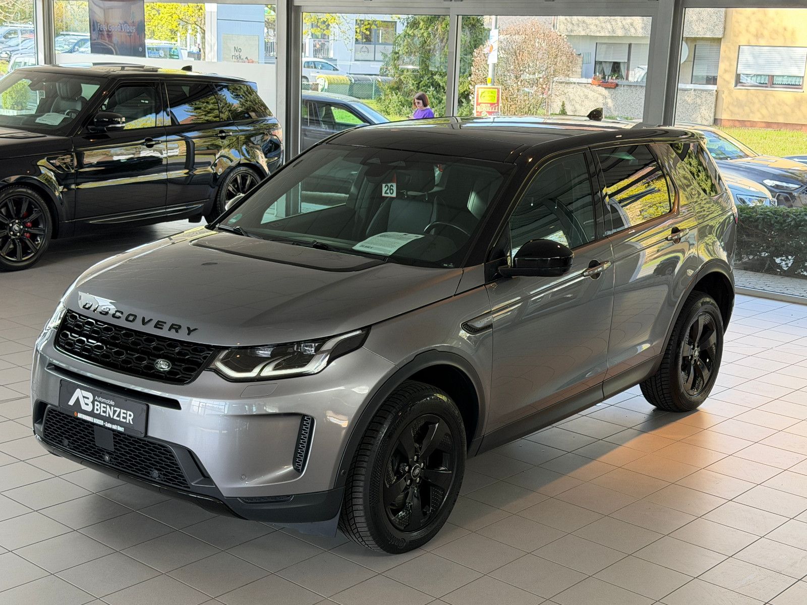 Fahrzeugabbildung Land Rover Discovery Sport AWD D200/360''KAM/LEDER/PANORAMA