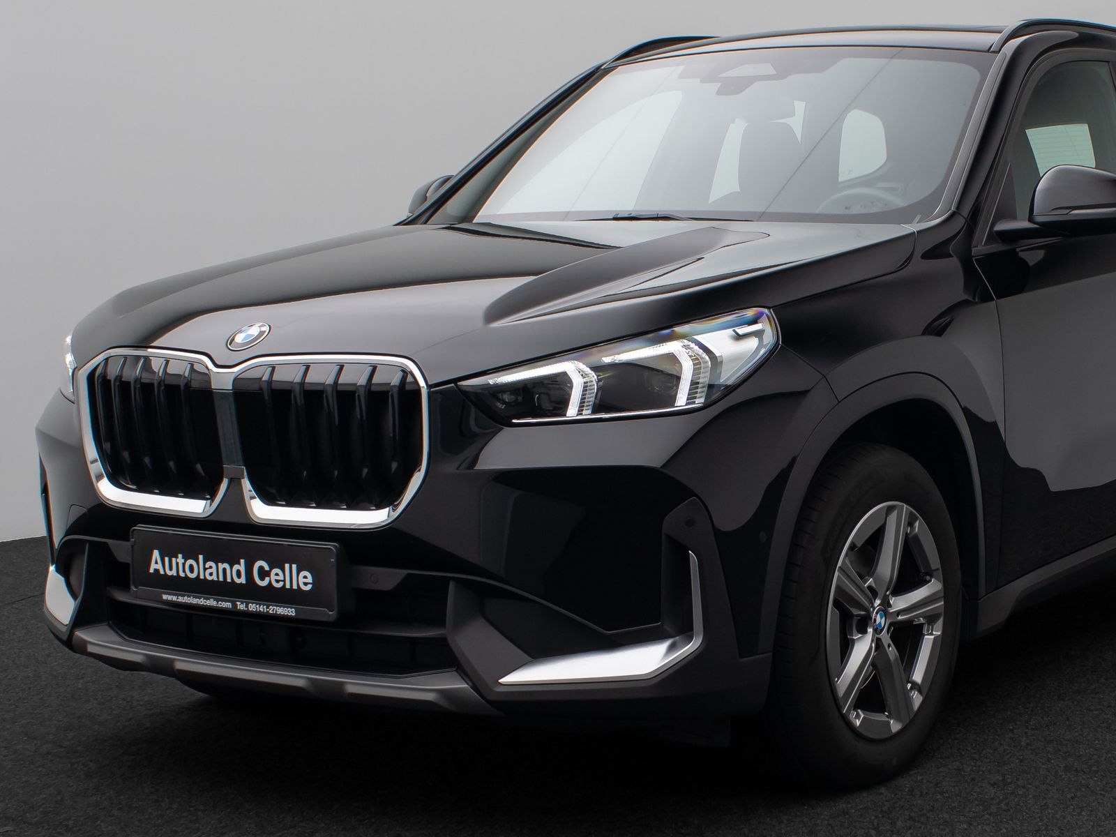 Fahrzeugabbildung BMW X1 sD18i Panorama Kamera DAB H/K Komfort Sport
