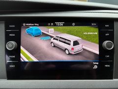 Fahrzeugabbildung Volkswagen T6.1 Multivan Family DSG Navi Standh ACC Cam AHK