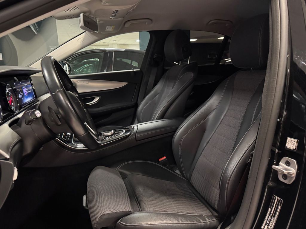 MERCEDES-BENZ E 300 e Avantgarde/2.HAND/LED/CAM/NAVI/SHZ/TOP! MERCEDES-BENZ E 300 e Avantgarde/2.HAND/LED/CAM/NAVI/SHZ/TOP!