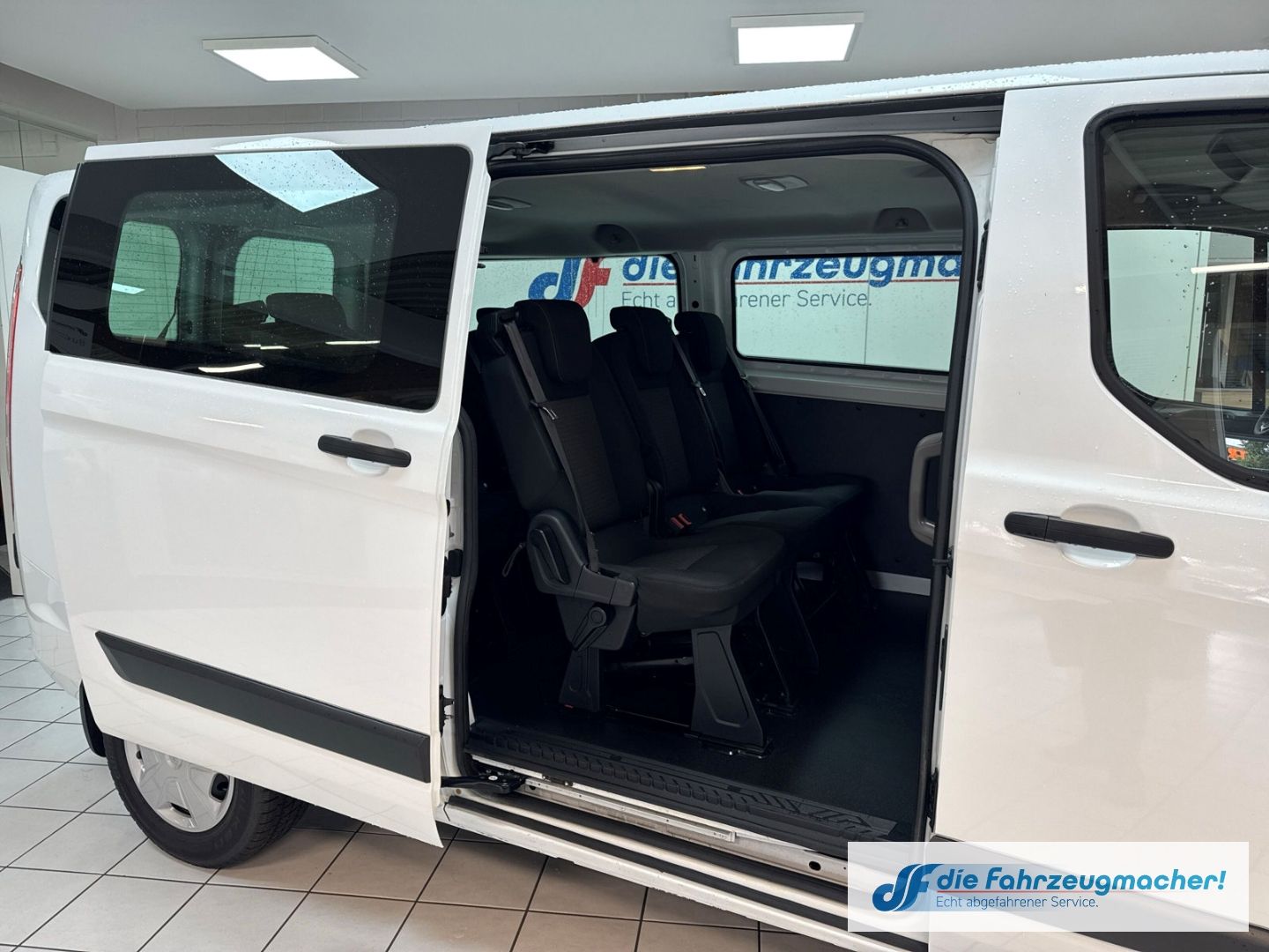 Fahrzeugabbildung Ford Transit Custom 320 L2 Trend 2.0 TDCi EU6d Dyn. K
